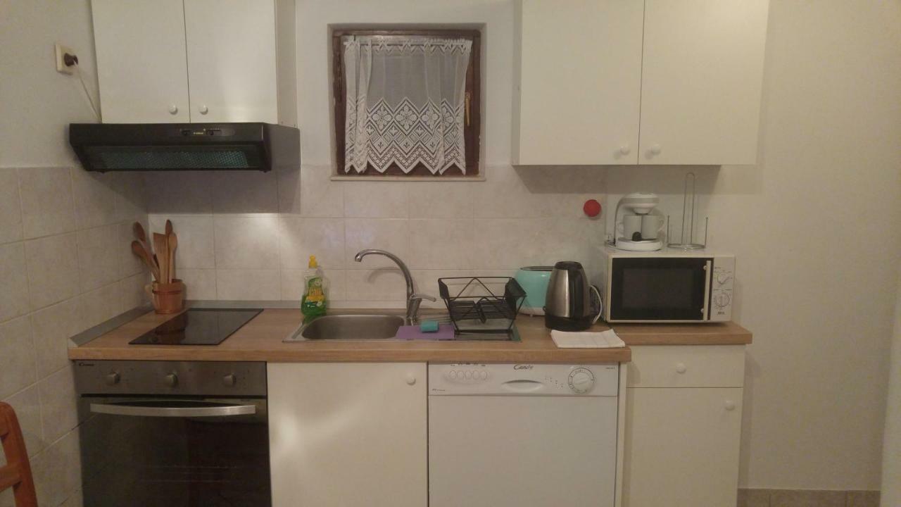Vera Apartment 1 Рогозница Екстериор снимка