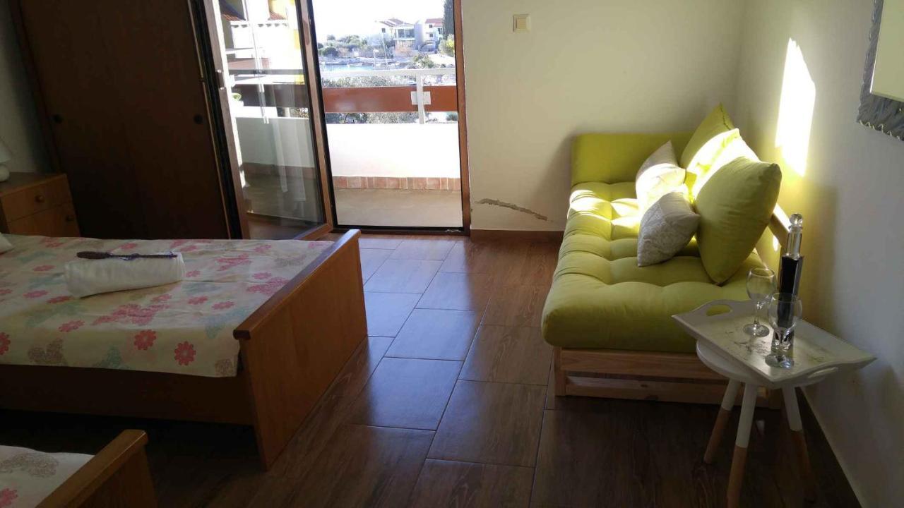 Vera Apartment 1 Рогозница Стая снимка