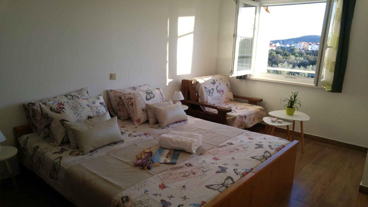 Vera Apartment 1 Рогозница Стая снимка