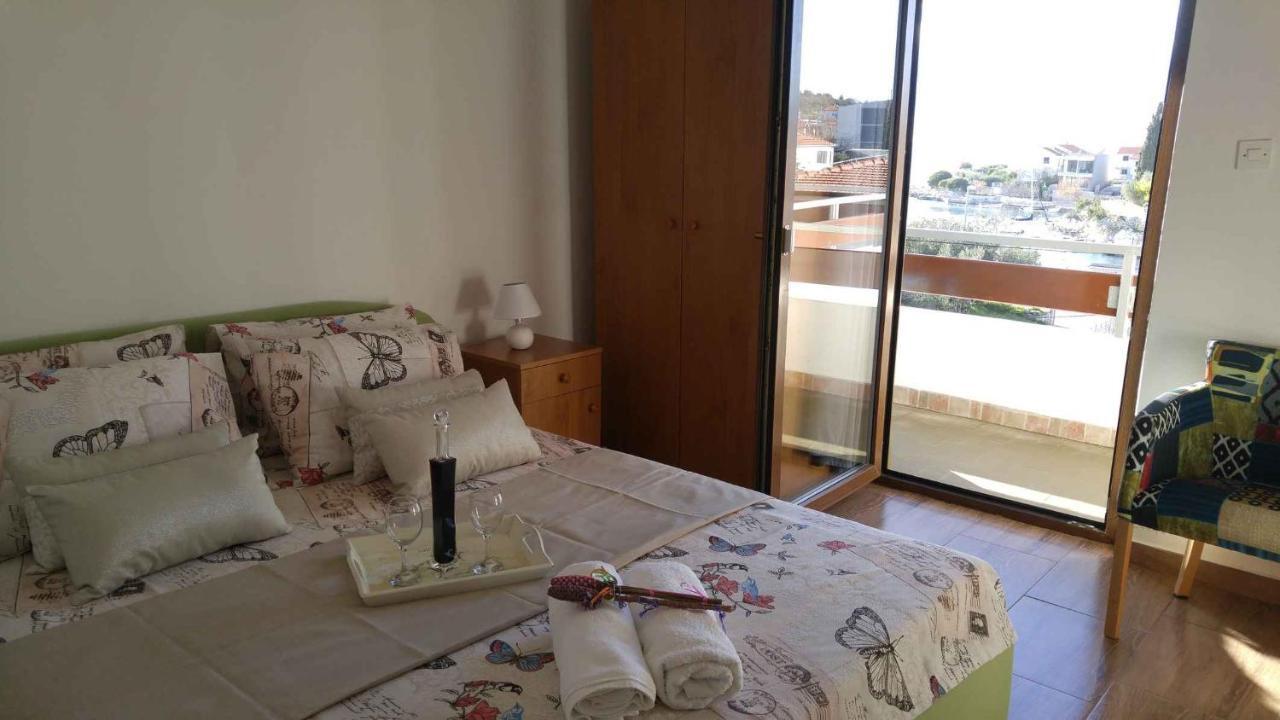 Vera Apartment 1 Рогозница Стая снимка